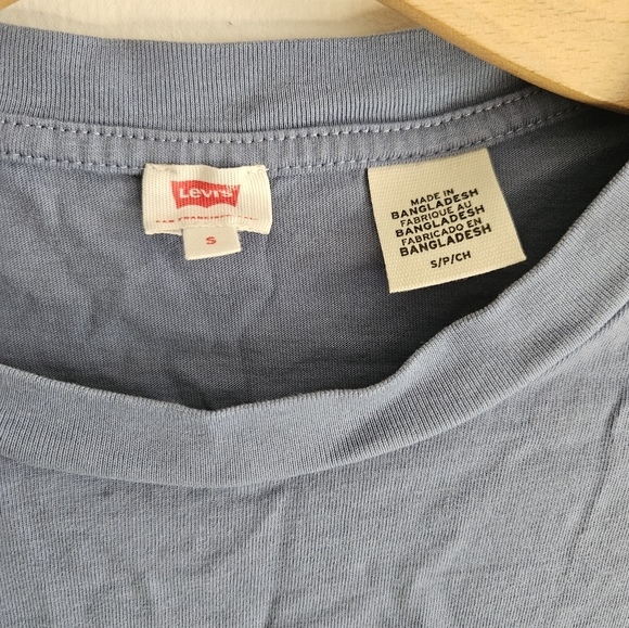 Levi's Women's Light Blue Long Sleeve Top Size Small - Picture 3 of 3